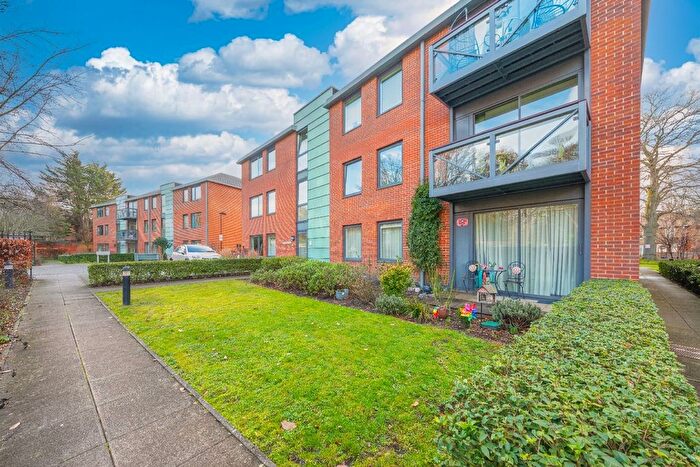 2 Bedroom Flat For Sale In Keylands House, Union Lane, Isleworth, TW7