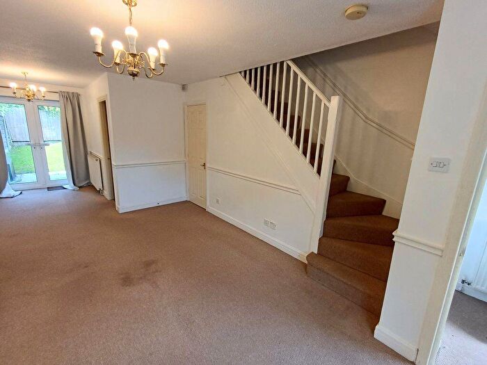 2 Bedroom Terraced House To Rent In Alveston Drive, SK9