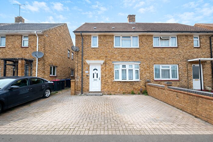3 Bedroom Semi Detached House For Sale In Hornby Avenue, Westcliff-on-sea, SS0