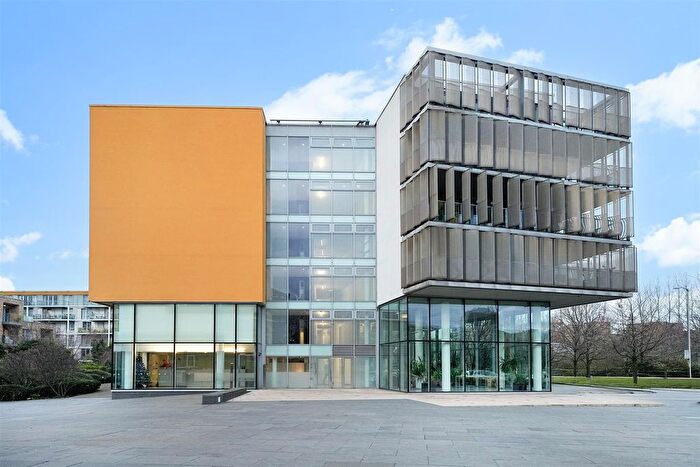 Studio To Rent In Amazon Apartments, New River Village, Hornsey, N8