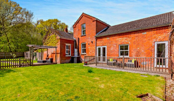 3 Bedroom Terraced House To Rent In Harpswood, Hospital Road, Maidstone, Kent, ME17