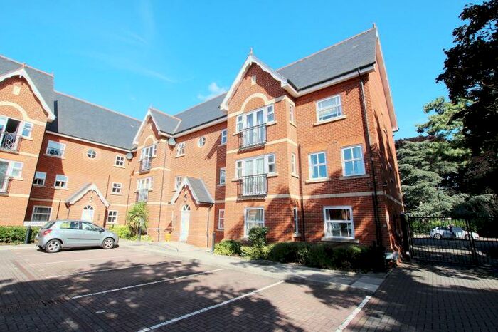 3 Bedroom Apartment To Rent In Regency House, Princes Gate, Peterborough, Cambridgeshire, PE1