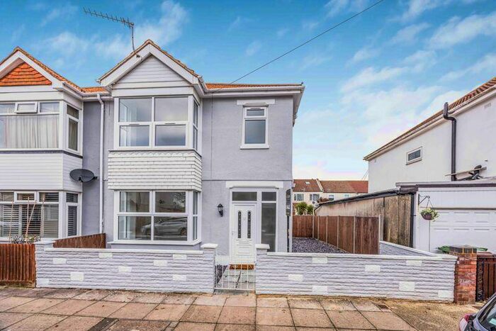 3 Bedroom Semi-Detached House For Sale In Kingsley Road, Southsea, PO4