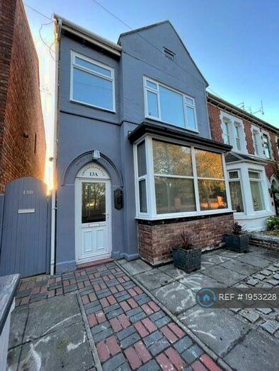 2 Bedroom Flat To Rent In Park Road, Swindon, SN1