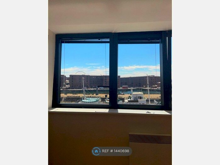 1 Bedroom Flat To Rent In Mann Island, Liverpool, L3