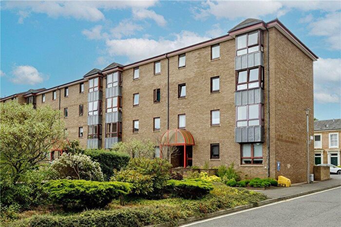 3 Bedroom Flat To Rent In , Sienna Gardens, Edinburgh, EH9