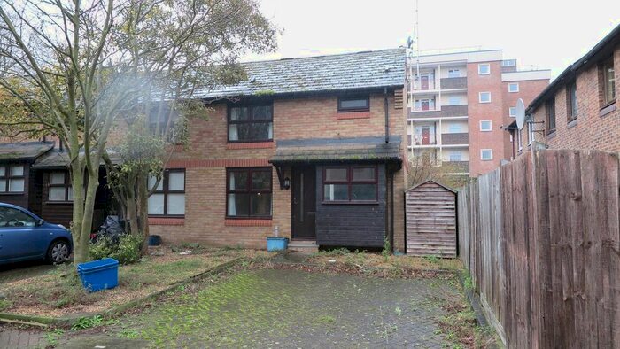 1 Bedroom End Of Terrace House To Rent In Ironside Close, London SE16