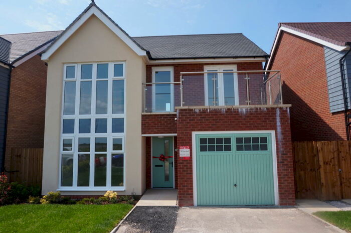 3 Bedroom Detached House To Rent In Admiral Close Harbour Village, FY7