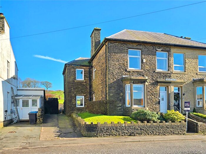4 Bedroom Semi-Detached House For Sale In Burnley Road, Loveclough, Rossendale, BB4