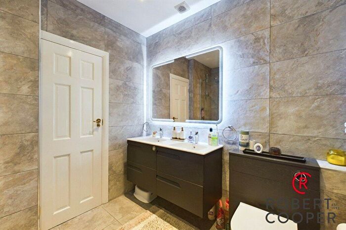 6 Bedroom Detached House To Rent In East Towers, Pinner, HA5