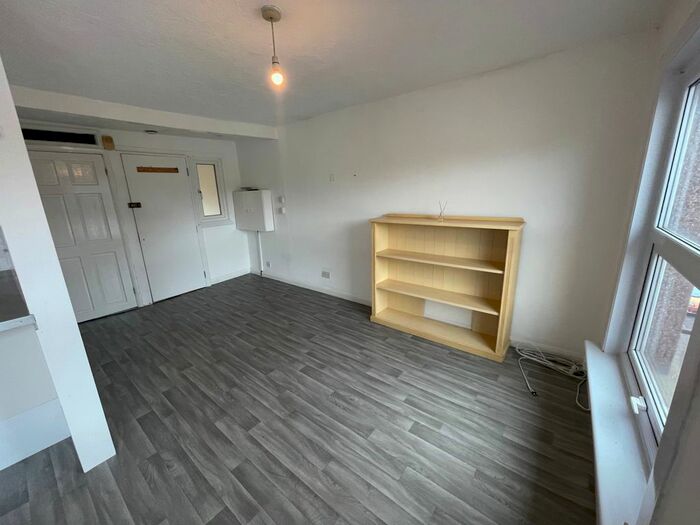 1 Bedroom Flat To Rent In Alma Road, Sheerness, ME12