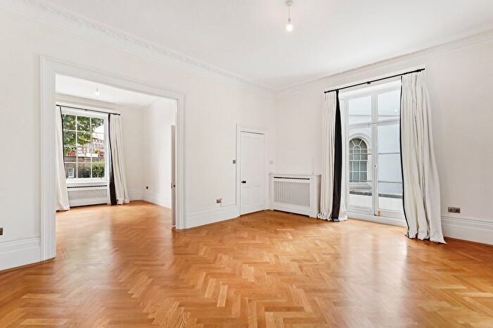 5 Bedroom End Of Terrace House To Rent In Egerton Crescent, Knightsbridge, SW3