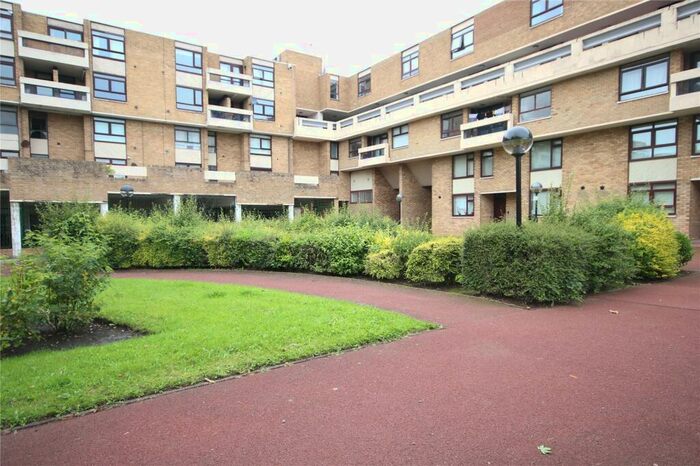 2 Bedroom Flat To Rent In Kenilworth Court, Washington, Tyne And Wear, NE37