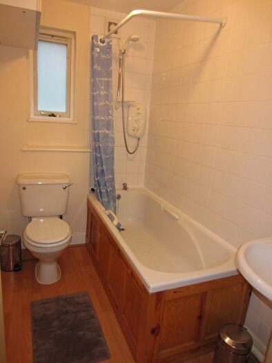 2 Bedroom Flat To Rent In Crown Street, Aberdeen, AB11