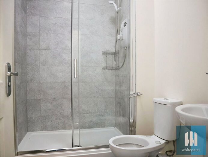 1 Bedroom Flat To Rent In Brook Street, Town Centre, Huddersfield, HD1