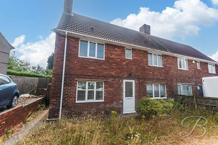 3 Bedroom Semi-Detached House For Sale In Little John Drive, Rainworth, Mansfield, NG21
