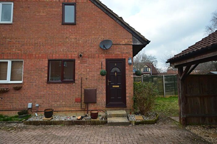 1 Bedroom Terraced House To Rent In Lisle Close, Grange Park, Swindon, SN5