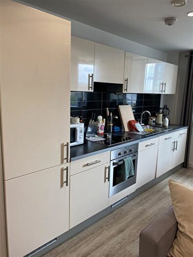 2 Bedroom Flat To Rent In The Heart, Media City Uk, Salford, M50