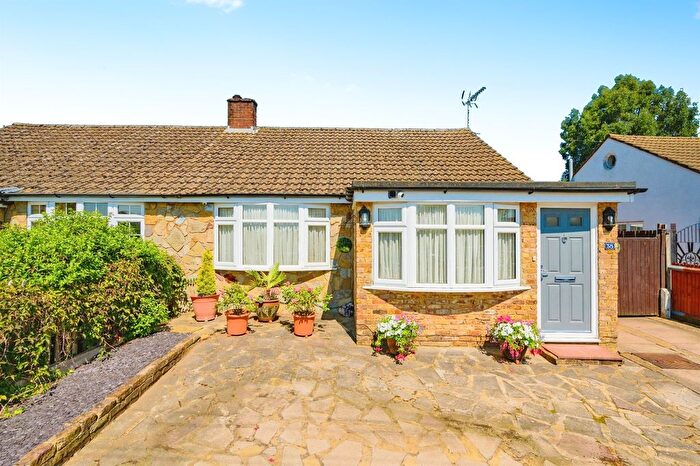 2 Bedroom Semi-Detached Bungalow For Sale In Chiswell Green Lane, Chiswell Green, St.Albans, AL2
