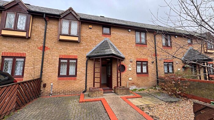 3 Bedroom Terraced House For Sale In Sheppard Street, London, E16