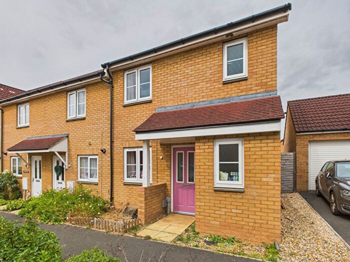 3 Bedroom Property For Sale In Citrine Close, Bridgwater, TA6