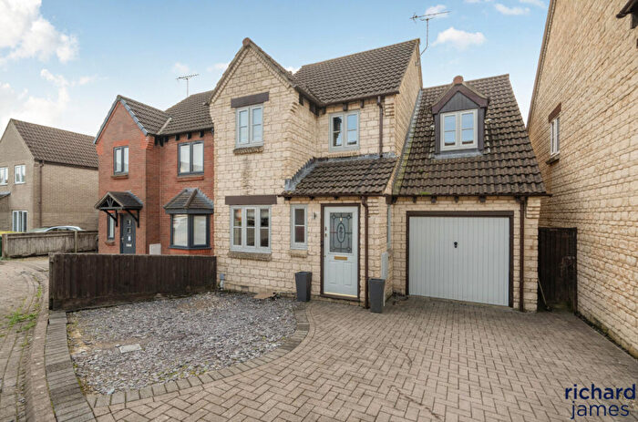 4 Bedroom Detached House For Sale In Skew Bridge Close, Royal Wootton Bassett, SN4
