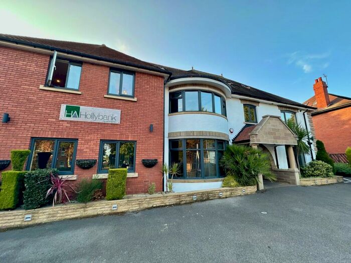 3 Bedroom Flat To Rent In Chapeltown Road, Chapel Allerton, Leeds, West Yorkshire, LS7