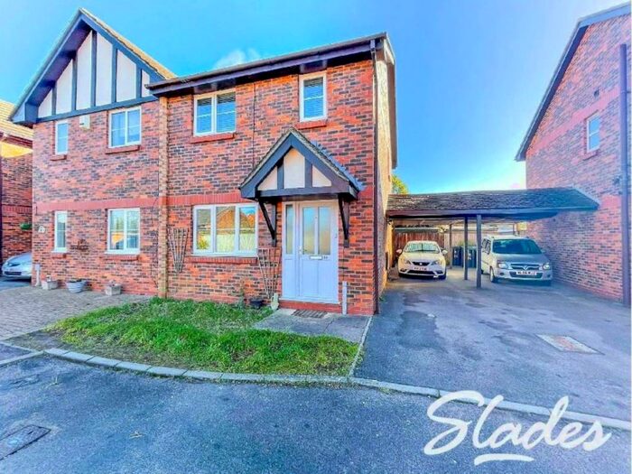 3 Bedroom Semi-Detached House To Rent In Endfield Road, Christchurch, Dorset, BH23