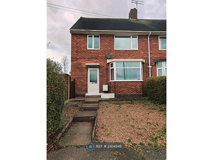 3 Bedroom Semi-Detached House To Rent In Hillman, Chesterfield, S43