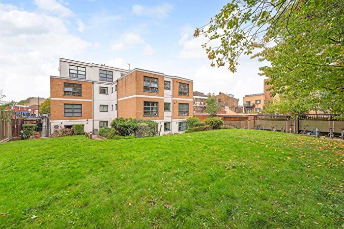 1 Bedroom Flat For Sale In Redpath House, Norwood Road, SE27