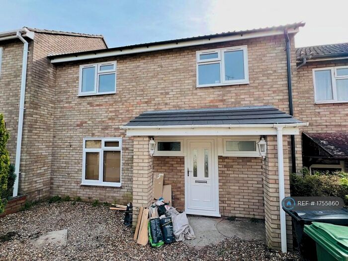 3 Bedroom Terraced House To Rent In Tudor Close, Thetford, IP24
