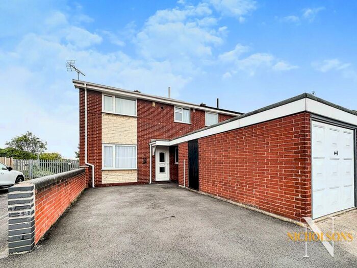 3 Bedroom Semi-Detached House To Rent In Tenby Grove, Worksop, Nottinghamshire, S80