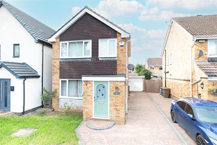 3 Bedroom Detached House For Sale In Roses Close, Wollaston, Wellingborough, NN29