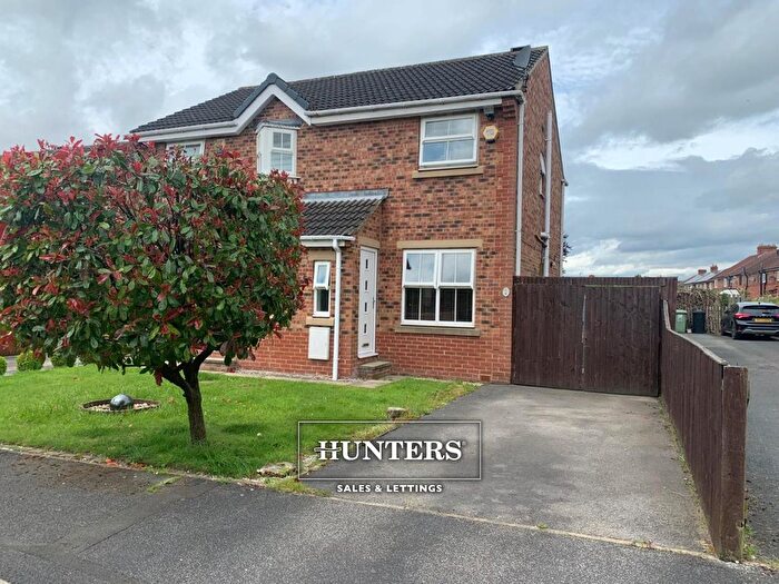 2 Bedroom Property To Rent In Grange Park Close, Allerton Bywater, Castleford, WF10