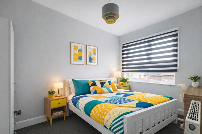 4 Bedroom House To Rent In Edmund Road, Sheffield, S2