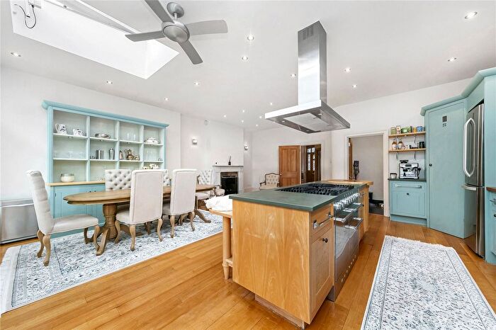 6 Bedroom Property To Rent In St Stephens Gardens, Twickenham, TW1