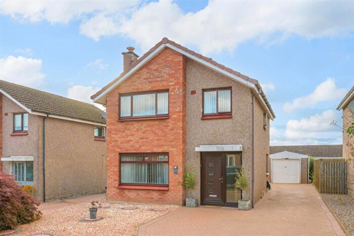 3 Bedroom Detached House For Sale In Hawthorn Place, Perth, PH1