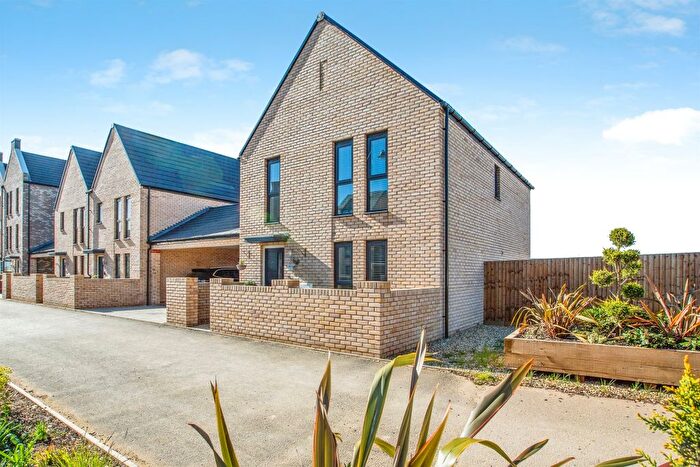 4 Bedroom Detached House For Sale In Dobbins Avenue, West Cambourne, Cambridge, CB23