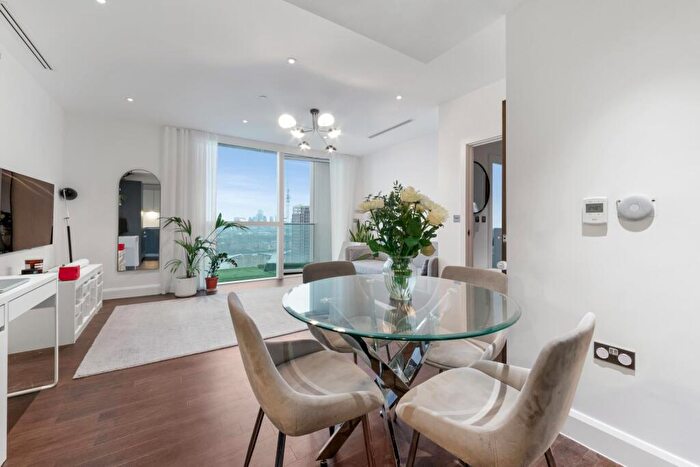 1 Bedroom Apartment To Rent In Salvour Tower, Canary Wharf, E14