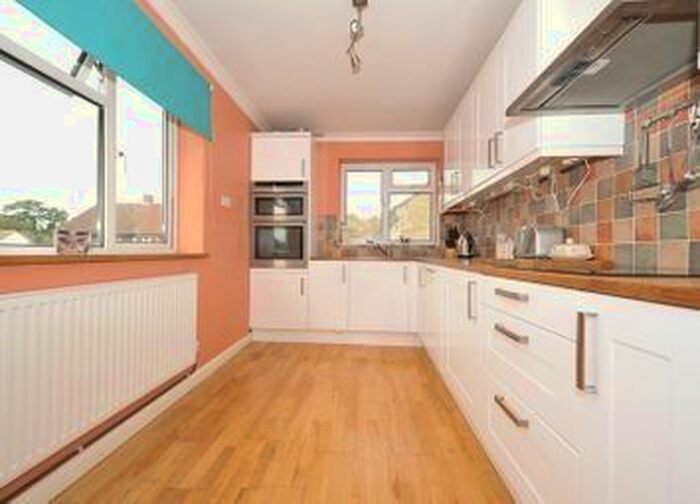 2 Bedroom Maisonette To Rent In Cedar Avenue, Ruislip, Middlesex HA4