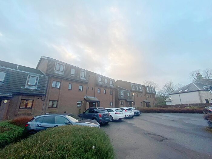 2 Bedroom Flat To Rent In Park View, Strathaven, ML10