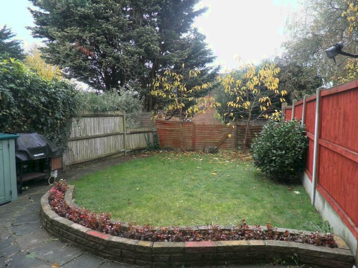 Studio To Rent In Oxford Gardens, Whetstone, London, N20