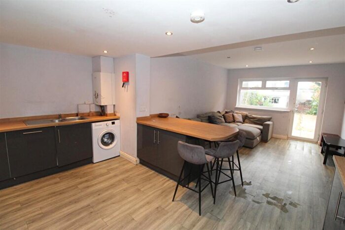 6 Bedroom House To Rent In Maindy Road, Cathays, Cardiff, CF24