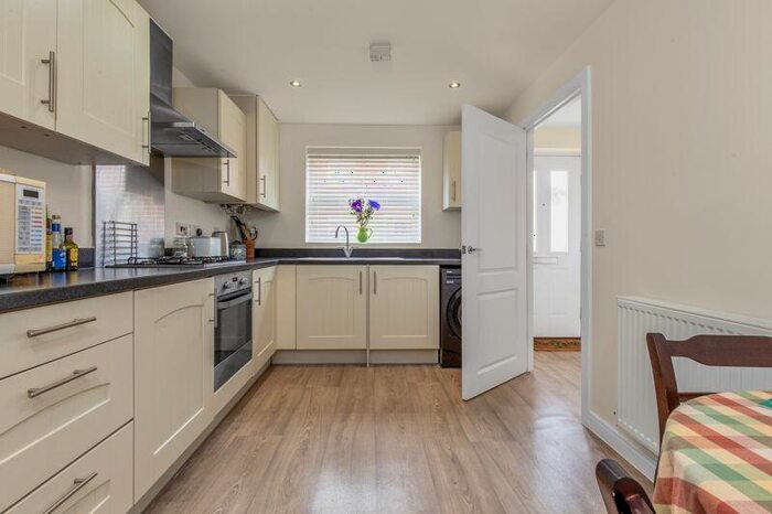 3 Bedroom Detached House For Sale In Brushwood Grove, Emsworth, PO10