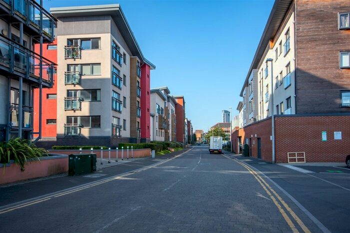 2 Bedroom Flat To Rent In St. Catherines Court, Maritime Quarter, Swansea SA1
