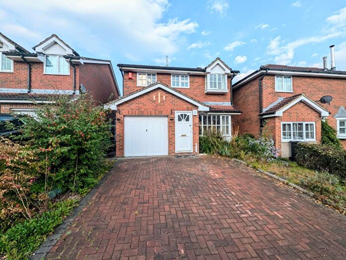 4 Bedroom House To Rent In Field Farm Close, Stoke Gifford, Bristol, BS34
