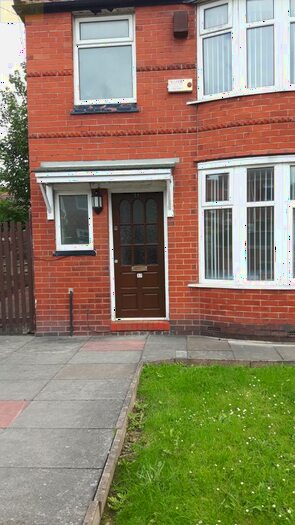 4 Bedroom Semi-Detached House To Rent In Brookleigh Road, Withington, Manchester, M20