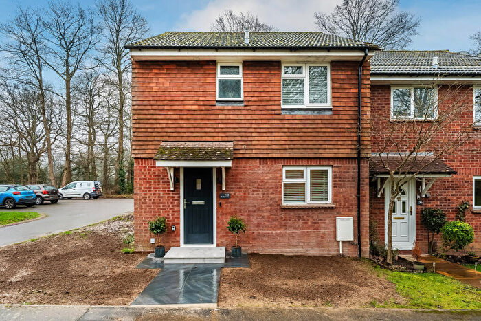 3 Bedroom End Of Terrace House For Sale In The Greenway, Oxted, Surrey, RH8