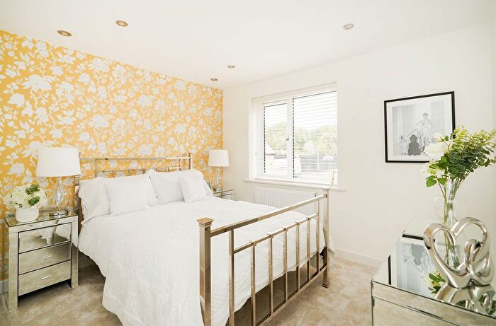 2 Bedroom Cottage For Sale In Upperthorpe Road, Killamarsh, Sheffield, S21