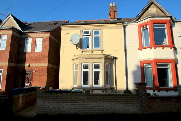 5 Bedroom House To Rent In Bartlemas Road, Cowley, Oxford, OX4
